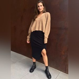 The group babaton tessin sweater size M